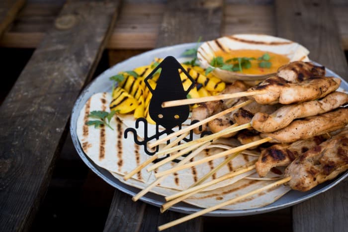 KURCZAK NA GRILLA Z SOSEM CHILI-MANGO