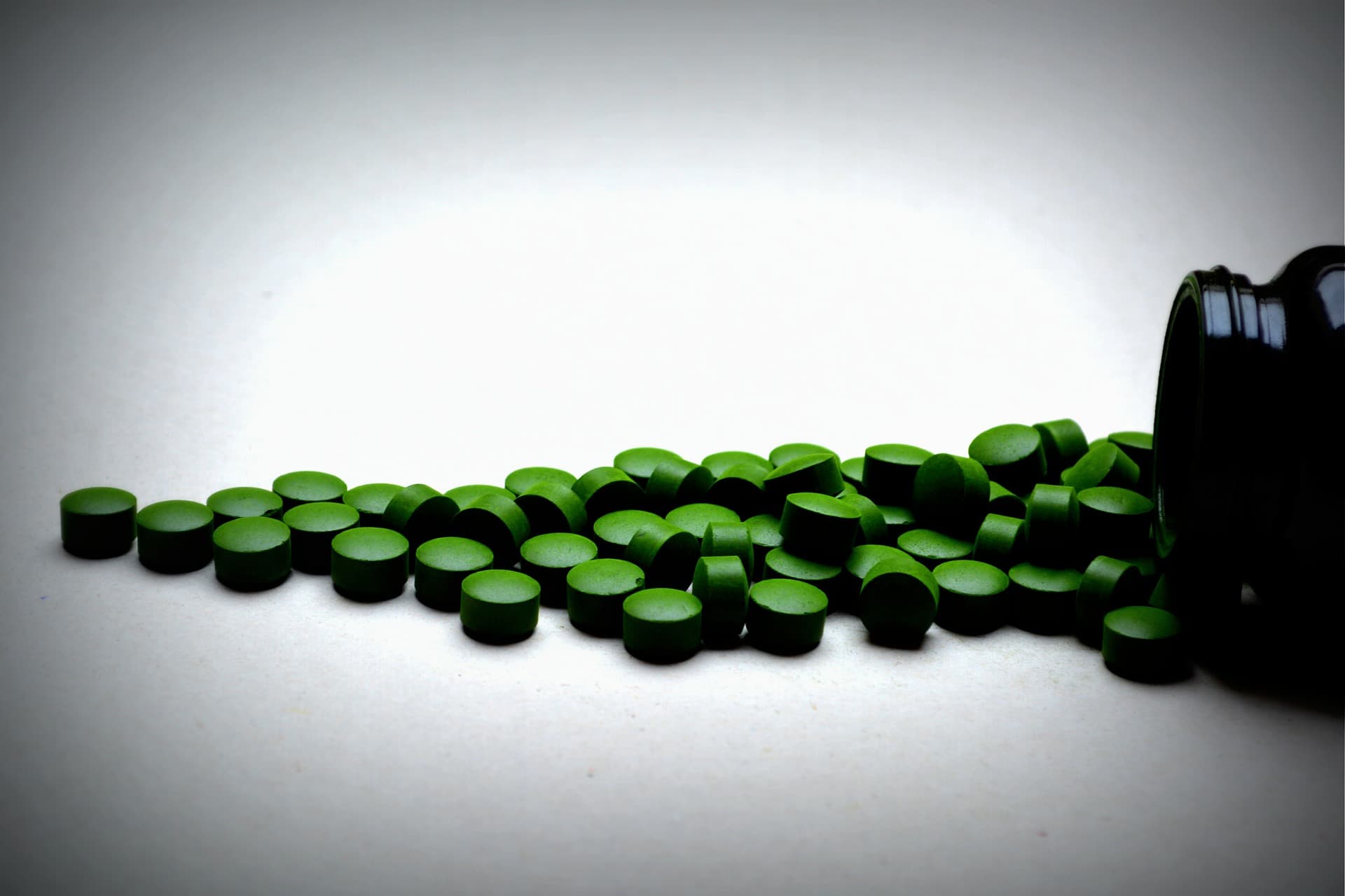 CZY CHLORELLA LECZY RAKA?