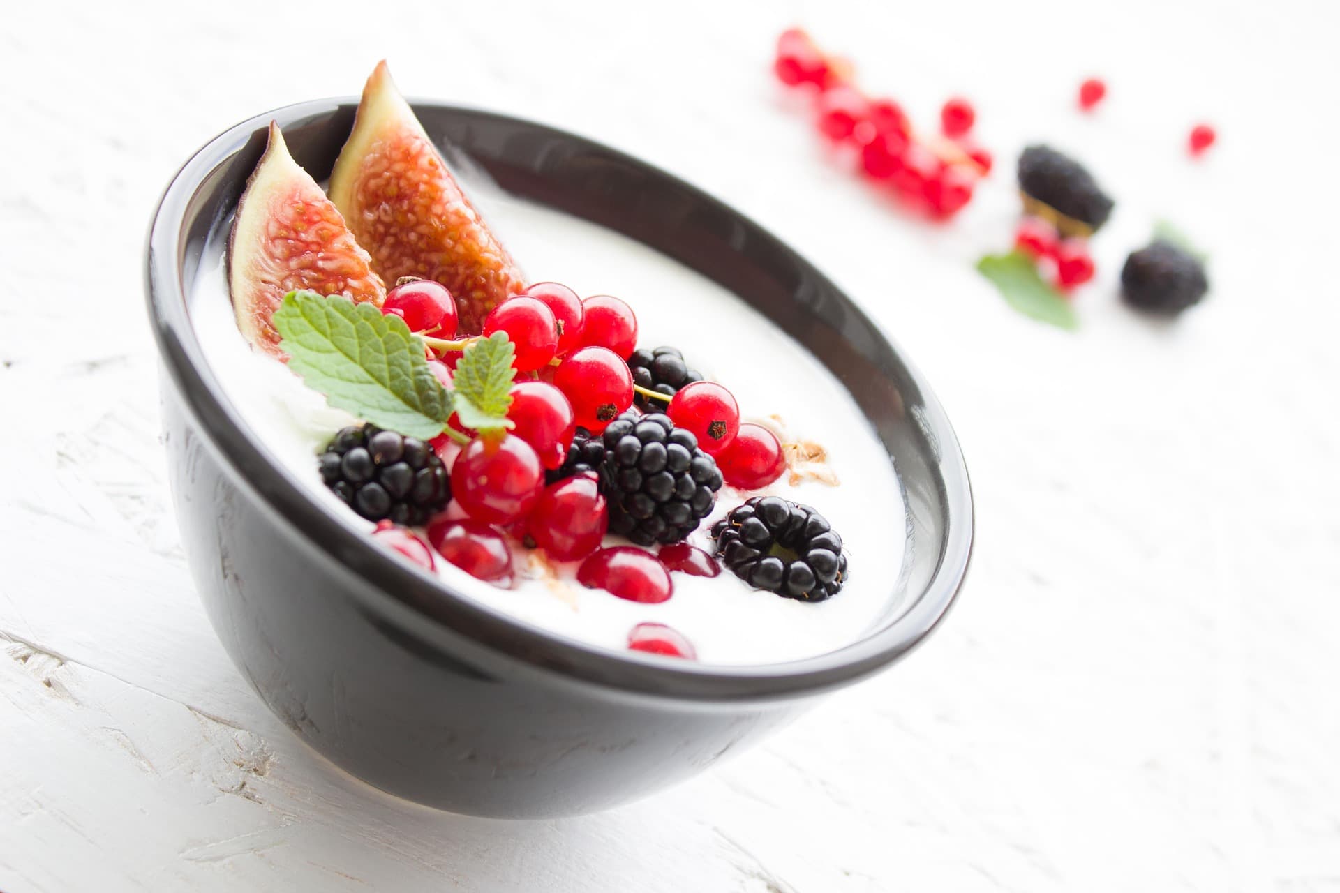 SUPERFOOD NA CO DZIEŃ – JAKIE PRODUKTY W DIECIE ZALICZANE SĄ DO SUPERŻYWNOŚCI?