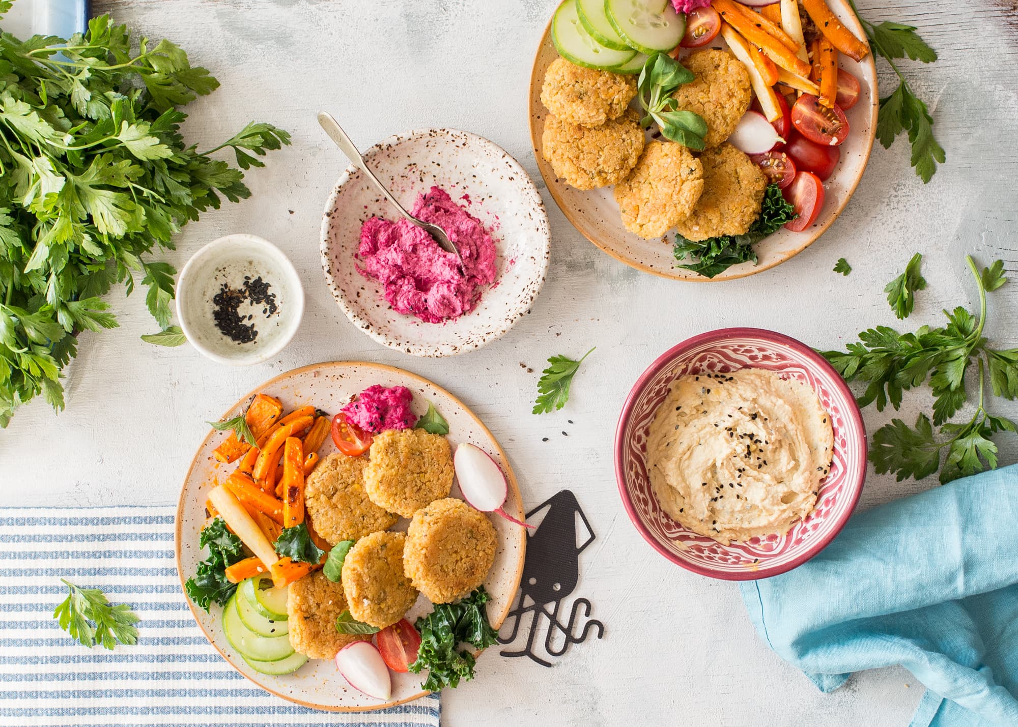 PRZEPIS NA FALAFEL Z SAŁATKĄ Z PIECZONYCH WARZYW