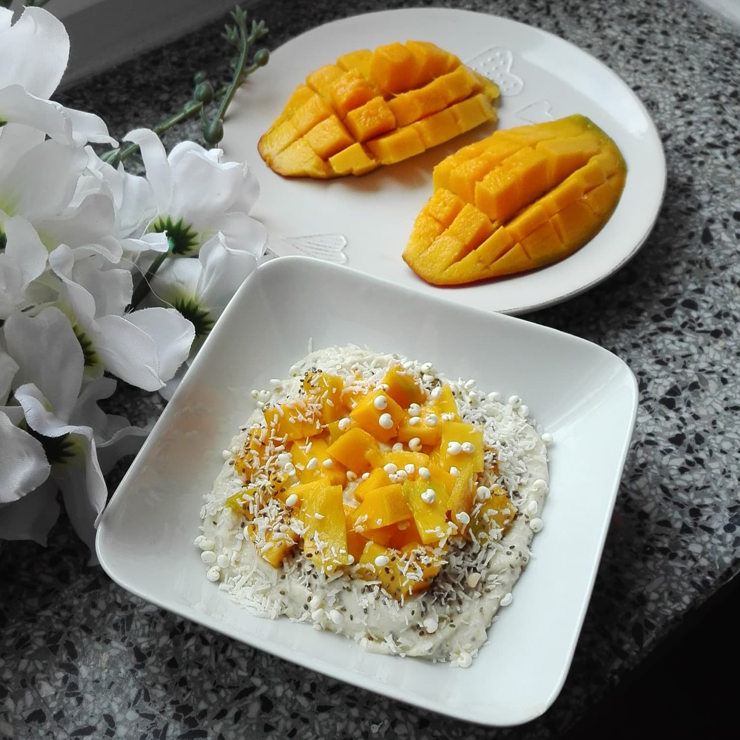 NASIONA CHIA NA ODCHUDZANIE - CZY JEST JAKAŚ ZALEŻNOŚĆ? PRZEPIS NA BUDYŃ JAGLANY Z NASIONAMI CHIA ORAZ MANGO